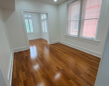 1221 N Palm Avenue - Photo Thumbnail 7