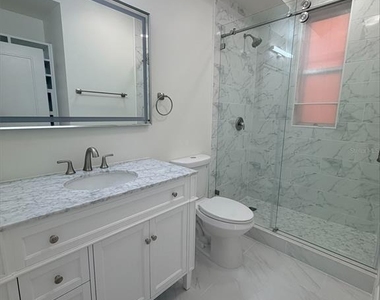 1221 N Palm Avenue - Photo Thumbnail 17