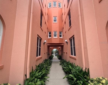 1221 N Palm Avenue - Photo Thumbnail 1