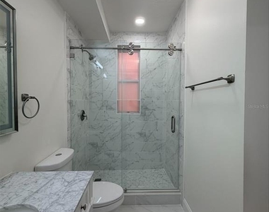 1221 N Palm Avenue - Photo Thumbnail 15