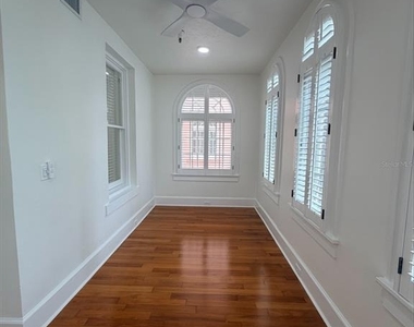 1221 N Palm Avenue - Photo Thumbnail 10