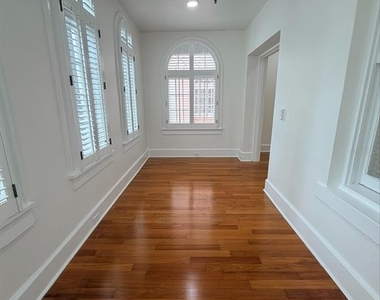 1221 N Palm Avenue - Photo Thumbnail 11