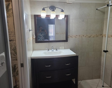 2763 Woodgate Lane - Photo Thumbnail 7