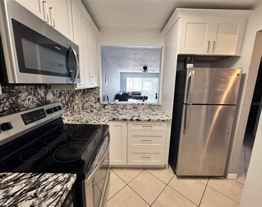 2763 Woodgate Lane - Photo Thumbnail 8