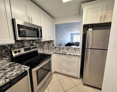 2763 Woodgate Lane - Photo Thumbnail 7