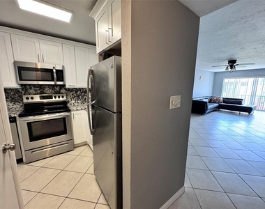 2763 Woodgate Lane - Photo Thumbnail 21