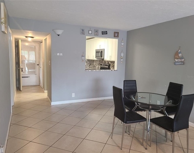 2763 Woodgate Lane - Photo Thumbnail 5