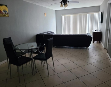 2763 Woodgate Lane - Photo Thumbnail 3