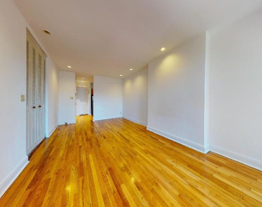 East 93rd Street - Photo Thumbnail 2