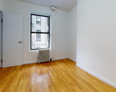 East 73rd Street - Photo Thumbnail 5