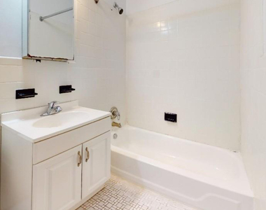 East 73rd Street - Photo Thumbnail 6