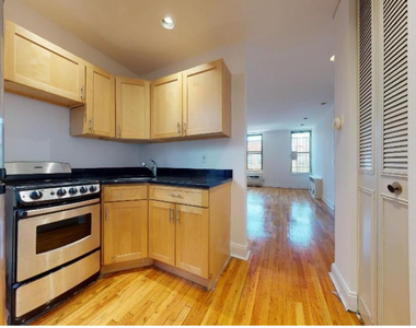 East 93rd Street - Photo Thumbnail 1