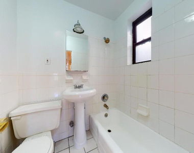 East 93rd Street - Photo Thumbnail 4