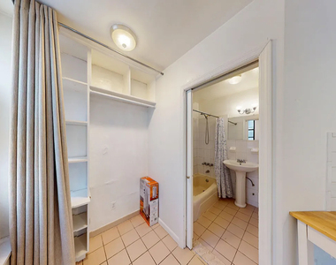 East 65th  Street - Photo Thumbnail 4