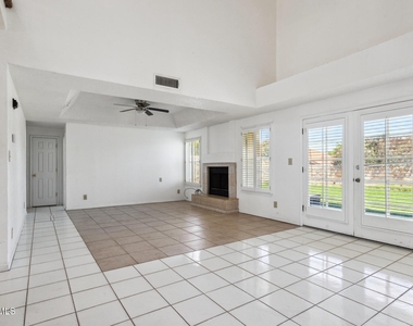 11648 Lake Erie Drive - Photo Thumbnail 6