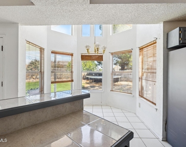 11648 Lake Erie Drive - Photo Thumbnail 8