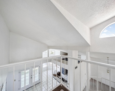 11648 Lake Erie Drive - Photo Thumbnail 16