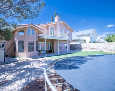 11648 Lake Erie Drive - Photo Thumbnail 27