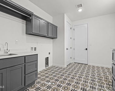 13637 Chepstow Court - Photo Thumbnail 21
