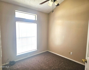 1120 Coyote Lane - Photo Thumbnail 16