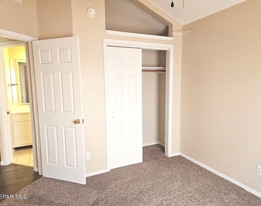 1120 Coyote Lane - Photo Thumbnail 15