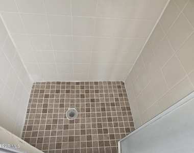 1120 Coyote Lane - Photo Thumbnail 13
