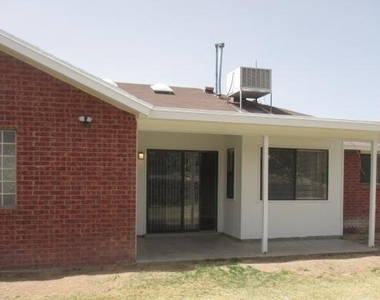 1120 Coyote Lane - Photo Thumbnail 5