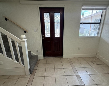 1018 Lakewood Road - Photo Thumbnail 7