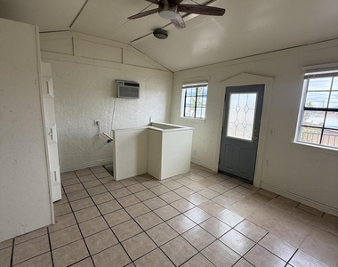 1018 Lakewood Road - Photo Thumbnail 14