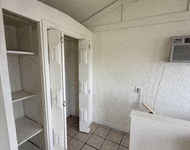 1018 Lakewood Road - Photo Thumbnail 15