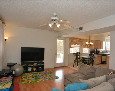 7528 Luz De Lumbre Avenue - Photo Thumbnail 5