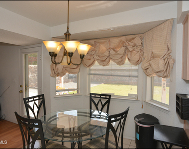 7528 Luz De Lumbre Avenue - Photo Thumbnail 9
