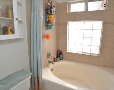 7528 Luz De Lumbre Avenue - Photo Thumbnail 21