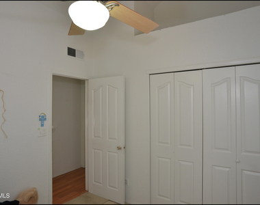 7528 Luz De Lumbre Avenue - Photo Thumbnail 23