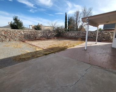 7528 Luz De Lumbre Avenue - Photo Thumbnail 30