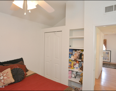 7528 Luz De Lumbre Avenue - Photo Thumbnail 26