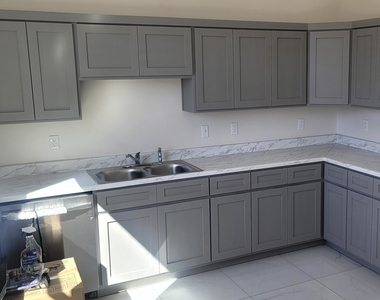 225 Antone Street - Photo Thumbnail 2