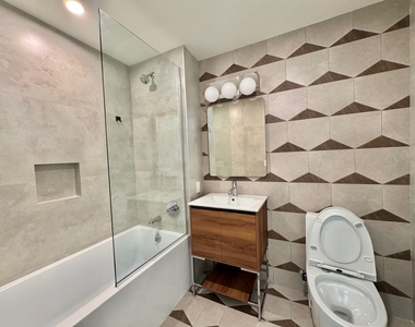 2718 Church Avenue - Photo Thumbnail 4