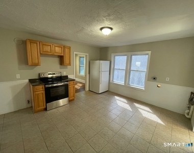 132-134 Gridley Street - Photo Thumbnail 5