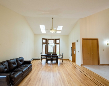 18 Clifford Avenue - Photo Thumbnail 4
