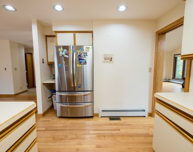 18 Clifford Avenue - Photo Thumbnail 9
