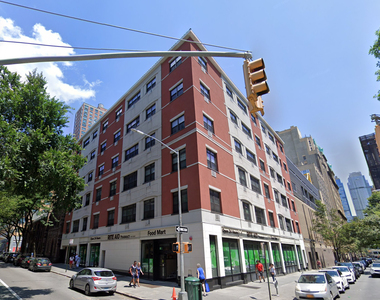 101 Clinton Street - Photo Thumbnail 12