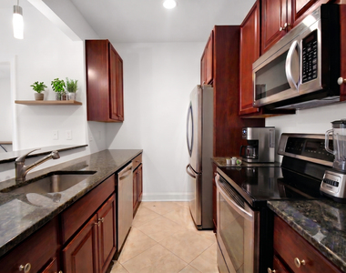 101 Clinton Street - Photo Thumbnail 3