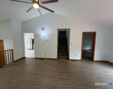 1539 Farmington Avenue - Photo Thumbnail 7