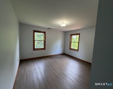 1539 Farmington Avenue - Photo Thumbnail 6