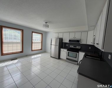 1539 Farmington Avenue - Photo Thumbnail 5