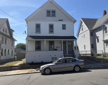 231 Goddard Avenue - Photo Thumbnail 11