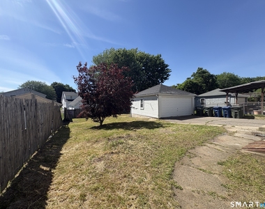 231 Goddard Avenue - Photo Thumbnail 9