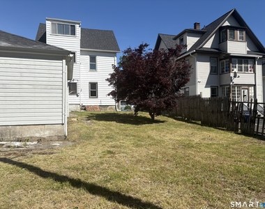 231 Goddard Avenue - Photo Thumbnail 12
