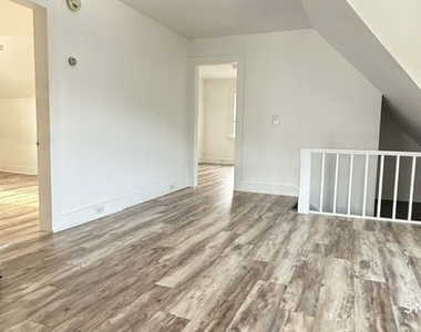 84 Alcove Street - Photo Thumbnail 6